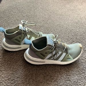 Adidas athlete shoe